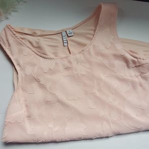 ELLE sleeveless blouse